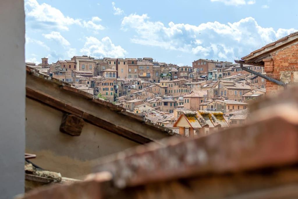 Mimosa- Loft Elegante Con Terrazza Nel Centro Di Siena Daire Dış mekan fotoğraf