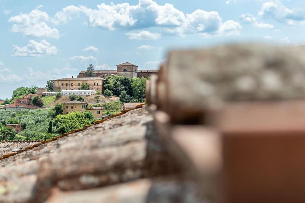 Mimosa- Loft Elegante Con Terrazza Nel Centro Di Siena Daire Dış mekan fotoğraf